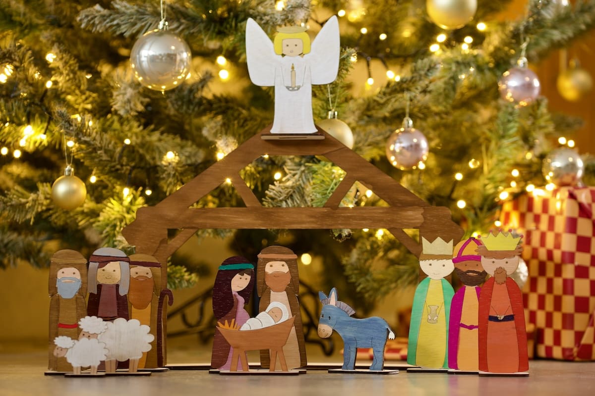 Houten kerststal, om zelf in te kleuren